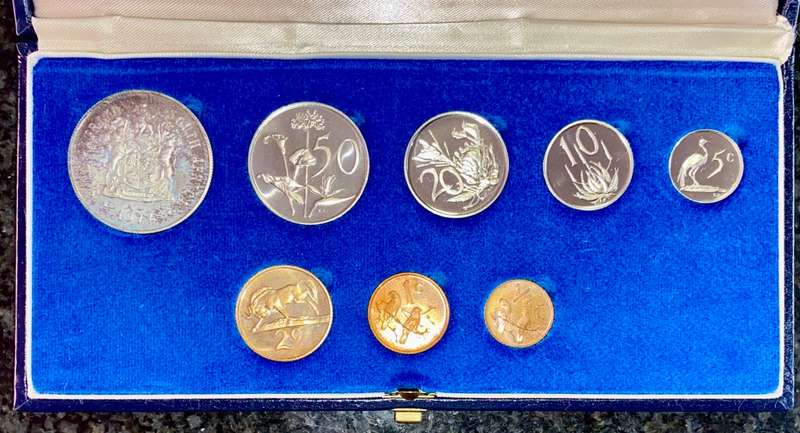 SOUTH AFRICA PROOF SET SILVER R1 TO 1/2 CENT -- 1977 -- IN BLUE SA MINT BOX