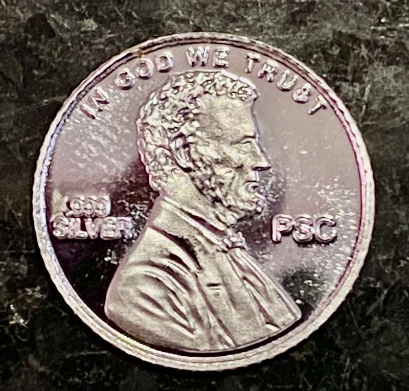 U S A -- SHIELD PENNY -- LINCOLN - IN GOD WE TRUST - 1 GRAM FINE SILVER - 99,99 SILVER ROUND