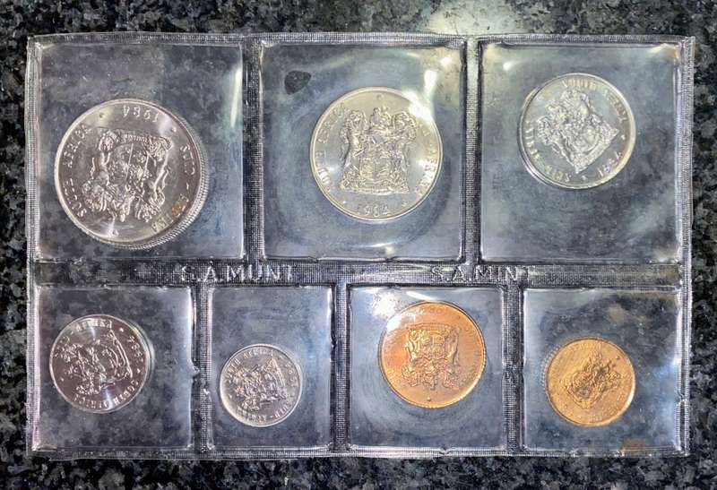 S A MINT UNCIRCULATED SET 1984 -- R1 TO 1 CENT - SEALED FROM SA MINT