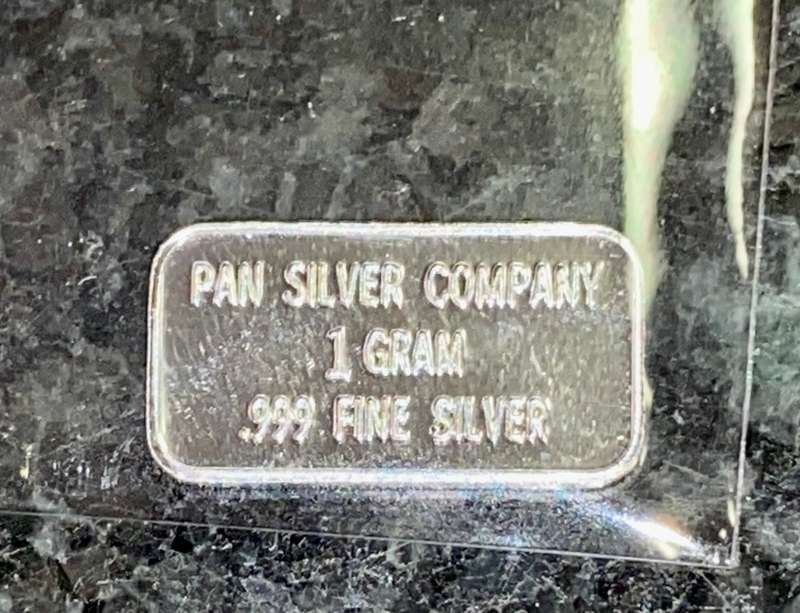 U S A -- AMERICAN FLAG BARS + CERT - UNITED STATES OF AMERICA - 1 GRAM FINE SILVER BARS(BID PER BAR)