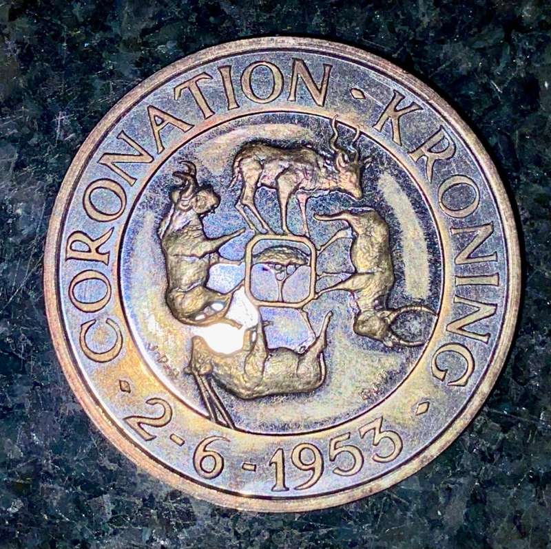 STERLING SILVER QUEEN ELISABETH II CARNATION MEDALLION 2-6-1953 SECUNDA -- 16.80g