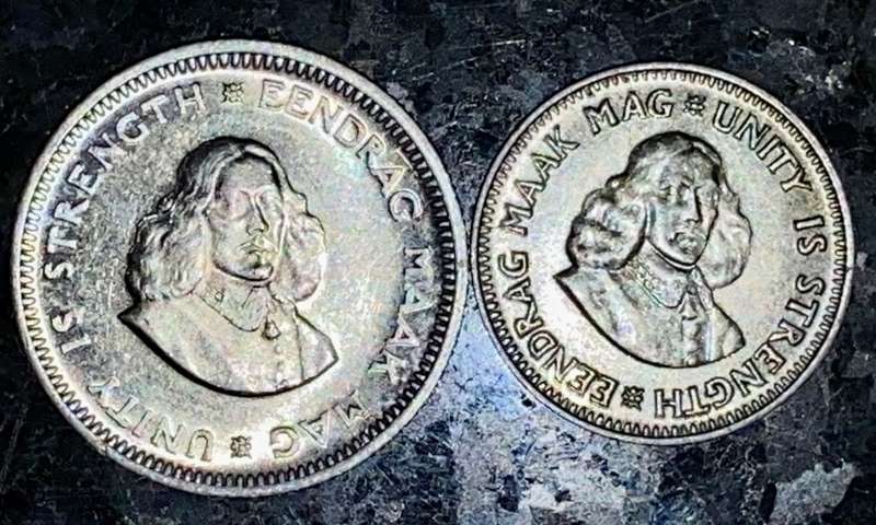 SOUTH AFRICA SILVER SET - 5 CENT 1963 & 2 1/2 CENT 1961 BOTH IN EXCELLENT CONDITION (1 BID TAKES ALL