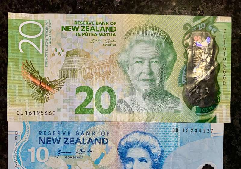 NEW ZEALAND SET 20 DOLLARS 2016 - 10 DOLLARS 2007 & 5 DOLLARS 2015 (1 BID TAKE ALL)