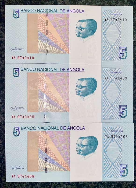 ANGOLA 5 KWACHA IN SEQUENCE YA9744410-408 UNC 2012(1 BID TAKES ALL)
