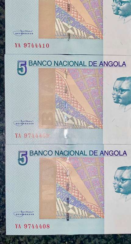 ANGOLA 5 KWACHA IN SEQUENCE YA9744410-408 UNC 2012(1 BID TAKES ALL)
