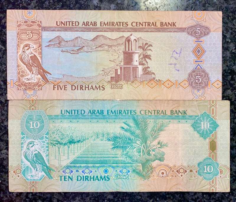 UNITED ARAB EMIRATES SET 10 DIRHAMS  2015 & 5 DIRHAMS 2004(1 BID TAKES ALL)