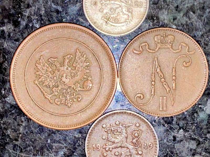FINLAND SET 50 PENNIA 1923 - 10 PENNIA 1917- 5 PENNIA 1913 & 1 MARKKAA 1949(1 BID TAKES ALL)