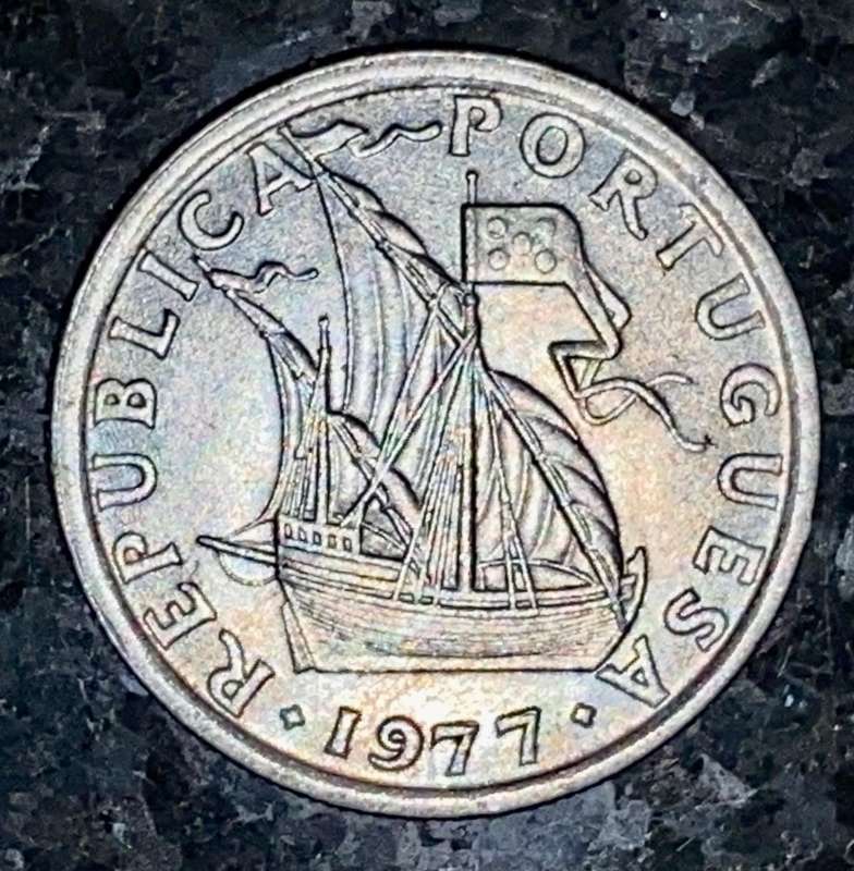 PORTUGAL 2 1/2 ESCUDO 1977