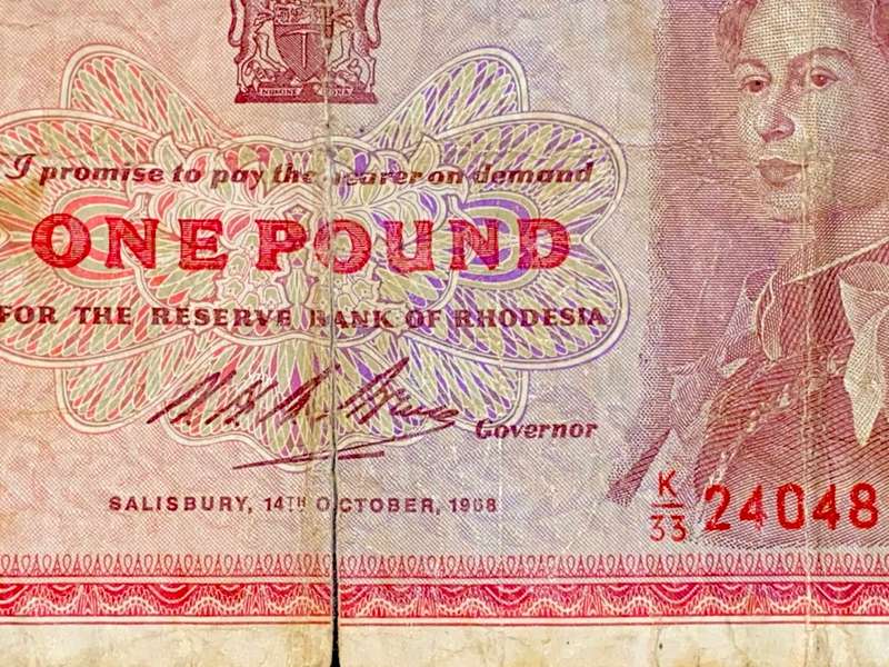 RHODESIA 1 POUND 14TH OCTOBER 1968 - CJ RHODES WTM - K33