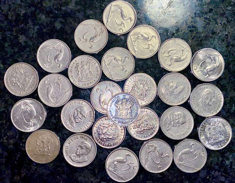 SOUTH AFRICA 5 CENTS INCLUDES UNC 1989 & VARIOUS DATES 2ND DECIMAL 1965-89(1 BID TAKES ALL 26 COINS)