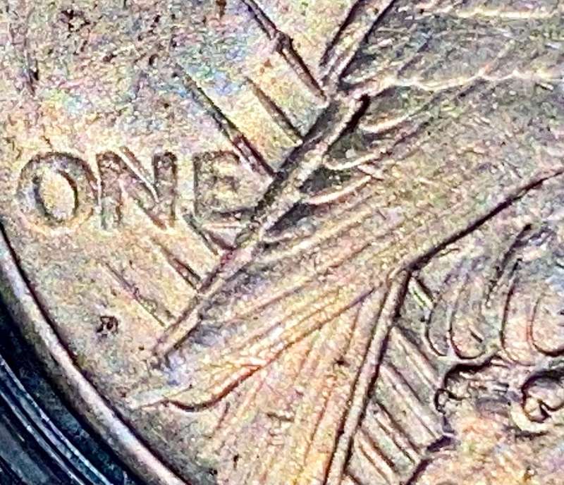 U S A SILVER 1 DOLLAR - 1926 PEACE DOLLAR - DENVER MINT - GOOD CONDITION IN CAPSULE