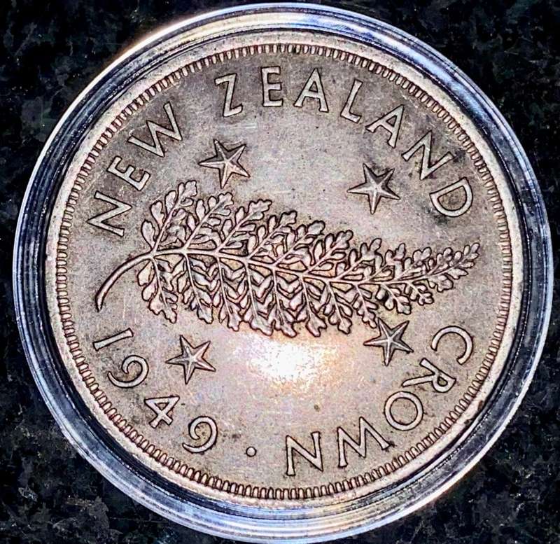 NEW ZEALAND SILVER CROWN 1949 SILVER CROWN GOOD CONDITION - IN CAPSULE