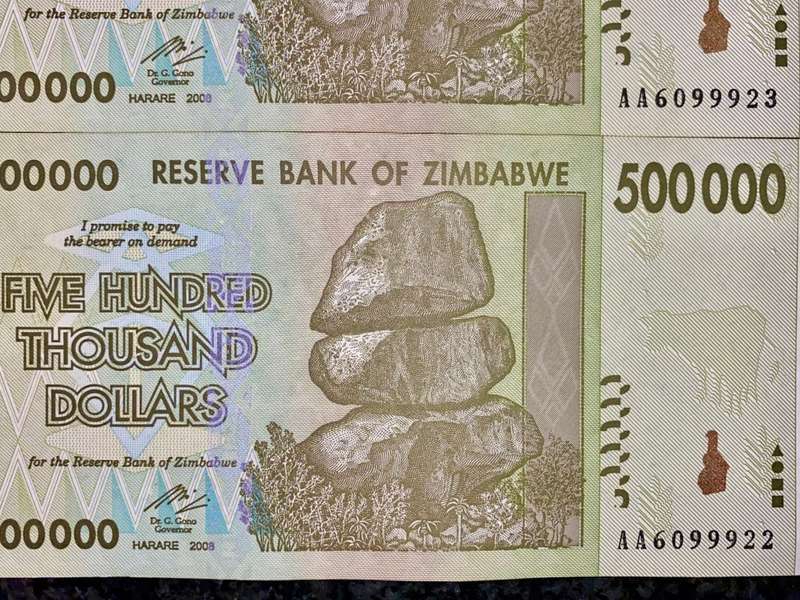 ZIMBABWE SET 500,000 DOLLARS IN SEQUENCE AA6099922-923 -- 2008 UNC (1 BID TAKES ALL)