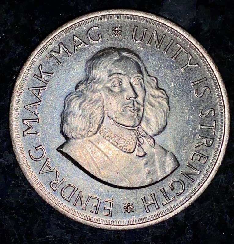 SOUTH AFRICA SILVER 50 CENT 1962 MINTAGE ONLY 24378 GOOD CONDITION SILVER CROWN SIZE
