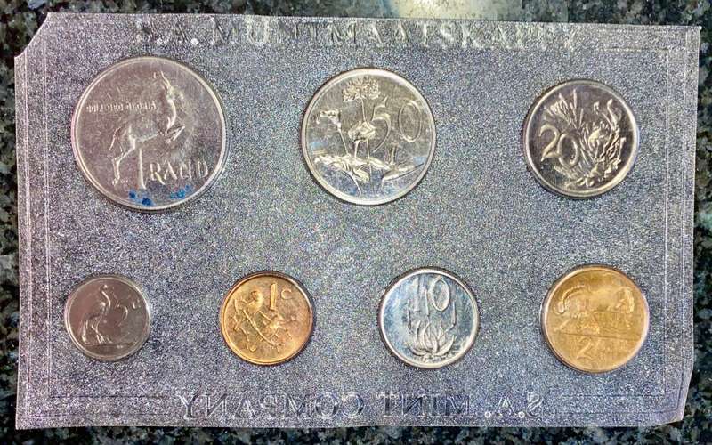S A MINT UNCIRCULATED SET 1989 -- R1 TO 1 CENT - SEALED FROM SA MINT