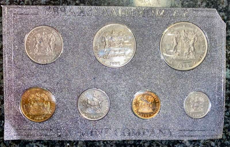 S A MINT UNCIRCULATED SET 1989 -- R1 TO 1 CENT - SEALED FROM SA MINT