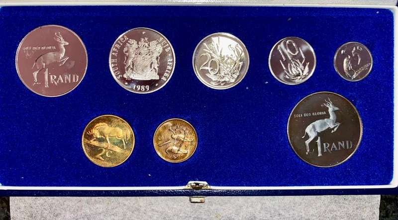 SA MINT PROOF SET 1989 SILVER R1 (AMAZING BLUE TONINING) TO 1 CENT WITH EXTRA R1 - BLUE S A MINT BOX