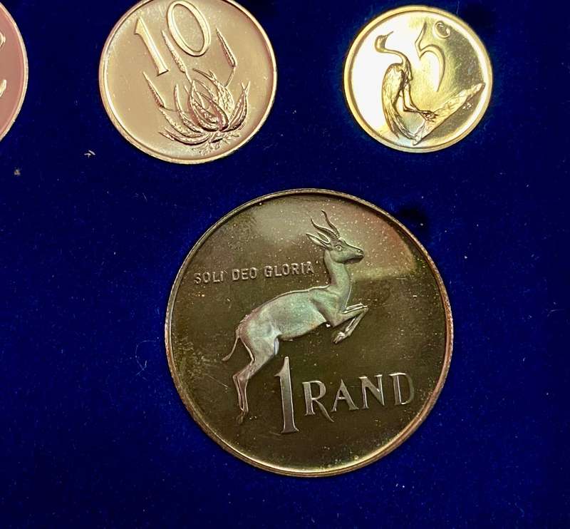 SA MINT PROOF SET 1989 SILVER R1 (AMAZING BLUE TONINING) TO 1 CENT WITH EXTRA R1 - BLUE S A MINT BOX