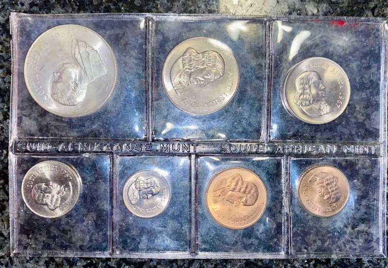 S A MINT UNCIRCULATED SET 1967 ENGLISH -- R1 TO 1 CENT - SEALED FROM SA MINT