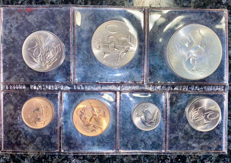 S A MINT UNCIRCULATED SET 1967 ENGLISH -- R1 TO 1 CENT - SEALED FROM SA MINT