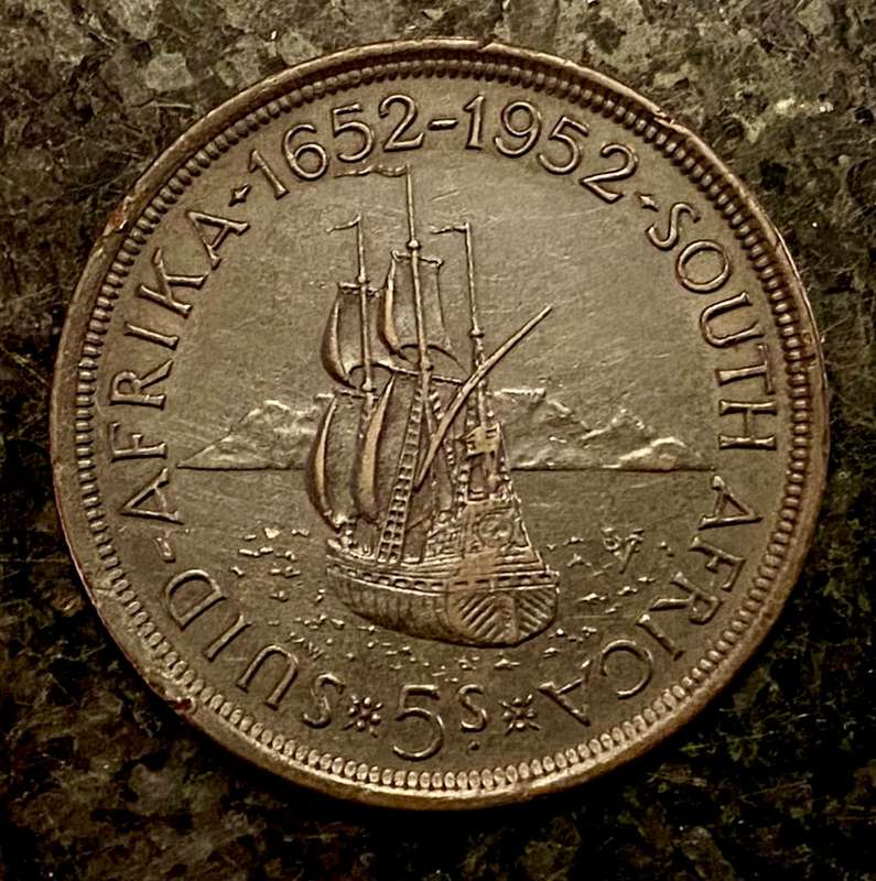 S A UNION SILVER 5 SHILLINGS 1952 - COMPLETELY BLACK TONING - SILVER CROWN