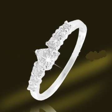 SENSATIONAL SOLID 925 STERLING SILVER SIM. DIAMOND RING - SIZE: 8