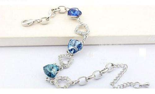 STUNNING SWAROVSKI CRYSTAL ELEMENTS HEART BRACELET