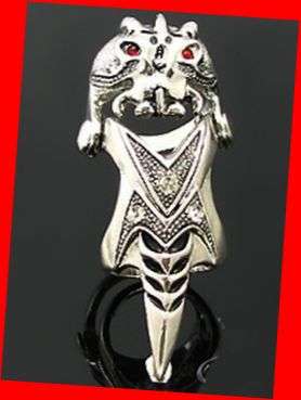 ALIEN STAINLESS STEEL GOTH FINGER RING - SIZE : 7.5