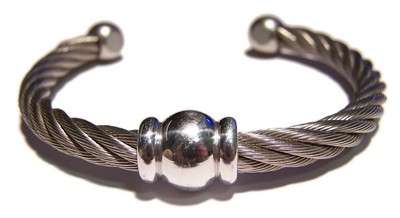 UNISEX STAINLESS STEEL TWISTED CUFF BRACELET