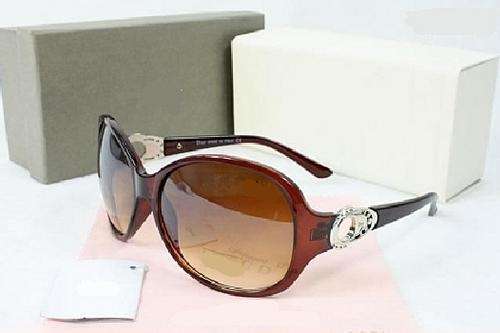 DESIGNER SUNGLASSES WITH CASE AND BOX