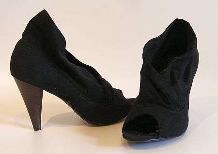 SIZE: 7 - TRENDY BLACK PEEPTOE BOOTIES