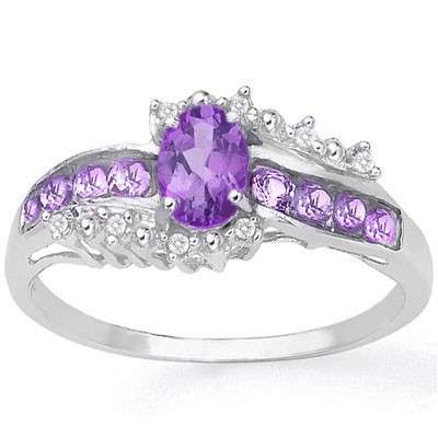 BRILLIANT 0.68 CARAT TW (11 PCS) AMETHYST & DIAMOND 925 STERLING SILVER RING - SIZE: 8 / Q