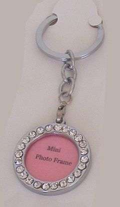MINI PHOTO FRAME KEYRING / HANDBAG CHARM