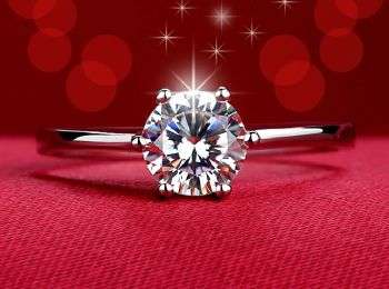 DAZZLING CZ DIAMOND PRINCESS CUT ENGAGEMENT RING - SIZE: 8.5