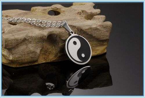 *Free Shipping* - STAINLESS STEEL YING YANG PENDANT & CHAIN