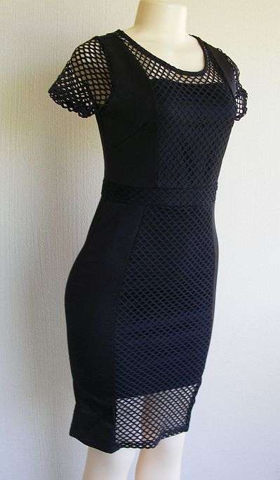 GORGEOUS BLACK BODYCON DRESS - Size: Small