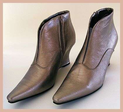 *NEW* GORGEOUS SIZE 7 - PEWTER WEDGE HEEL ANKLE BOOTS BY TATAZI