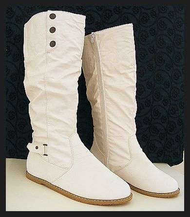 SIZE: 6 - FLAT WHITE SLOUCH BOOTS
