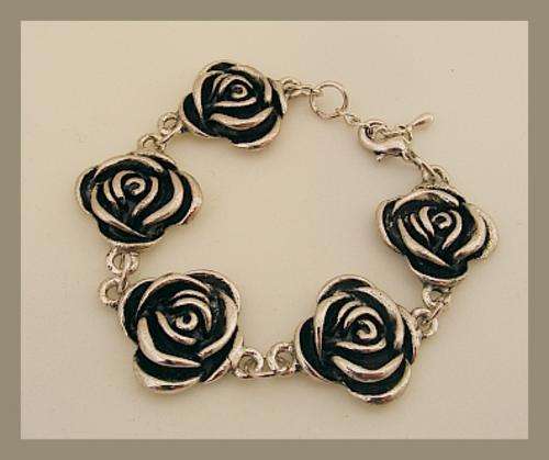 FABULOUS ROSE METAL CHARM BRACELET