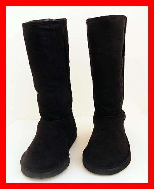 SIZE: 6 - BLACK FULLY FUR LINED FOREVER LOVE FLAT BOOTS FROM ZOOM
