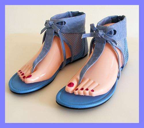 *R1* - SIZE: 6 - STUNNING PALE BLUE SUMMER SANDALS