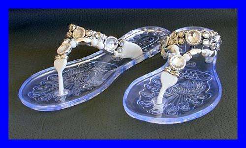 BEAUTIFUL WHITE BEADED JELLY SLOPS - SIZE: 5