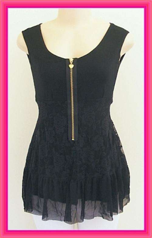 SIZE: MEDIUM/LARGE - BLACK ZIP UP LACE TOP