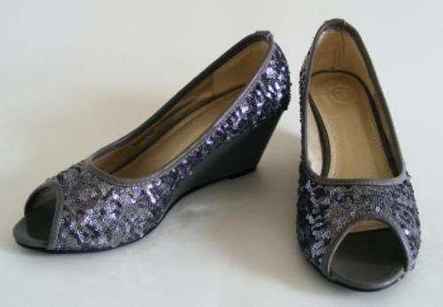 *R1* - SIZE: 5 - SILVER SEQUIN WEDGE HEEL SHOES