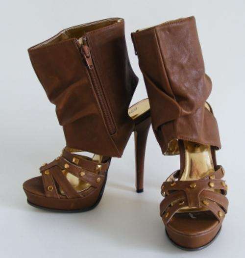 *R1* - SIZE: 7 - BROWN PLATFORM STRAPPY STUDDED SANDALS