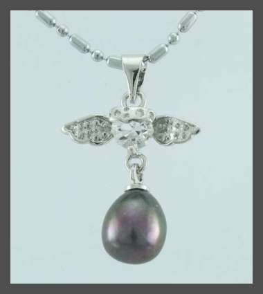 BLACK FRESH WATER PEARL - WINGS PENDANT & CHAIN