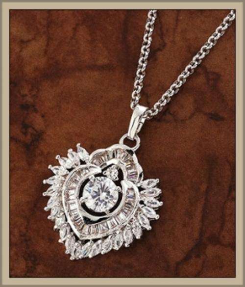 *R1* - STUNNING CZ HEART PENDANT & CHAIN