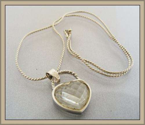 ROMANTIC 18K WHITE GEP HEART PENDANT & CHAIN
