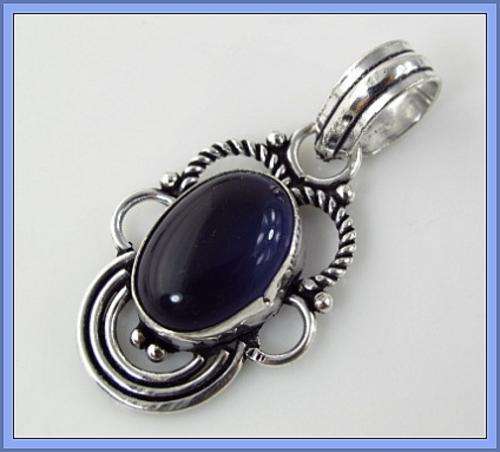 *R1* - PRETTY PLUM AMETHYST 925 STERLING SILVER PENDANT