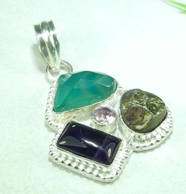*R1* - UNUSUAL MULTI-GEMSTONE 925 SILVER PENDANT